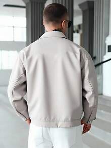 Manfinity Homme Áo khoác nam trơn màu cài nút có túi nắp, mùa thu - Màu be - Xem 2