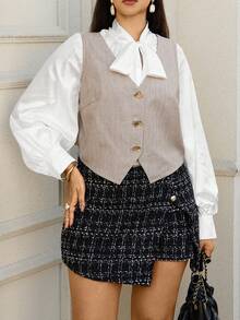 SHEIN LUNE 大码女式金属单排扣休闲背心，适合新年派对、优雅女士、优雅女式衬衫、休闲女式衬衫、夏季度假背心和学院风上衣，毛衣背心，教师衬衫，法式风格 - 卡其色 - 查看 5