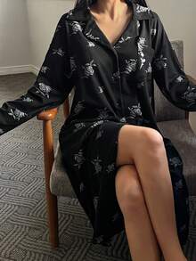 DAZY Floral Pattern Loose Long Sleeve Full Zip Robe Sleepwear Robe, Winter - Black - View 3