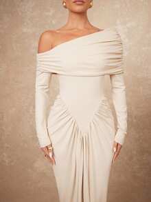 Lumalex 女式斜领露肩褶饰长袖修身腰连衣裙 - 杏色 - 查看 6