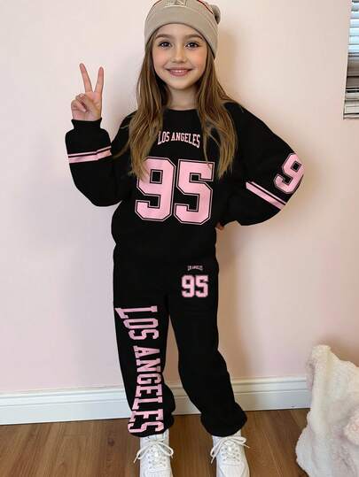 SHEIN Leap Crew 少女黑粉撞色复古时尚街头风运动套装，字母数字95印花，休闲街头风，适合秋冬季节，适合街头、嘻哈、休闲简约风。加厚柔软宽松圆领长袖卫衣和长裤套装，舒适百搭，适合日常穿着、运动、校园活动。
