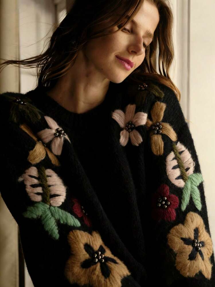 EMBROIDERED FLORAL VINTAGE LOOSE KNIT PULLOVER SWEATER