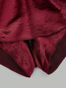 Sweetra Elegante Rüschen-Saum Shorts in Große Größen