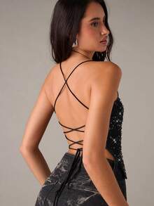 SHEIN BAE 秋冬夜店派对时尚性感黑色亮片吊带露背上衣，派对上衣，夜店上衣，冬季，新年，圣诞节，感恩节，闪亮黑色性感上衣 - 黑色 - 查看 3