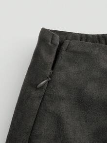 Sweetra Plus Size Pleated Asymmetric Zipper Decor Faux Suede Short Skirt, Minimalist Style For Commuting, Autumn/Winter - Dark Grey - View 5