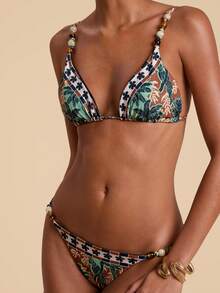 Travachic Bộ bikini in họa tiết toàn thân đính cườm và chân váy đồng bộ, bộ bikini và chân váy, đồ bơi đi biển, bãi biển, trang phục đi biển cho nữ, bộ đồ đi biển, trang phục đi biển cho nữ, thời trang đi biển, thời trang đi biển nữ, màu đen, bãi biển, trang phục đi biển, thường ngày, kỳ nghỉ, trang phục kỳ nghỉ cho nữ, kỳ nghỉ, trang phục nghỉ hè, trang phục nghỉ lễ cho nữ, kỳ nghỉ, trang phục nghỉ lễ cho nữ, thanh lịch, đi chơi, tiệc tùng, bãi biển, trang phục đi biển cho nữ, chân váy đi biển, bộ đồ đi biển, trang phục đi biển, trang phục đi biển cho nữ, mùa hè, quần áo mùa hè, trang phục nghỉ lễ mùa hè, hoa, họa tiết đồ họa, lễ hội Carnival, lễ hội, từ xuân đến hè, trang phục Bohemian, trang phục Ibiza, phong cách phương Tây - Nhiều màu - Xem 4