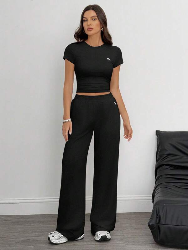 SHEIN Tall Set de 2 camisetas ajustadas de mujer de manga corta y cuello redondo, versátiles para uso diario en verano