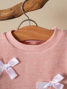 SHEIN Vintaside Kids 2 件套女婴休闲百搭舒适可爱针织面料蝴蝶结装饰圆领宽松套头衫和修身裤子套装，适合室内和室外，性价比高 - 彩色 - 查看 6