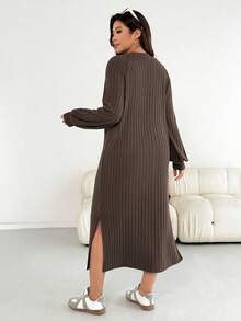 Shapeblank 大码女装秋冬时尚休闲宽松舒适日常基本百搭修身深棕色拉绒保暖面料 V 领长袖中长连衣裙，秋季服装，简约风格，棕色连衣裙