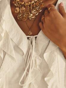 Aralina 荷叶边 V 领长袖前系带衬衫 - 米色 - 查看 3