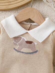 SHEIN Baby Boy Casual Rocking Horse Pattern Lapel Long Sleeve Sweater Romper, Autumn/Winter Baby Knitted Outfit Neutral Baby Clothes Baby Layette Goose Baby Outfit Baby Boy Beige Outfit Baby Romper With Rocking Horse - Multicolor - View 3