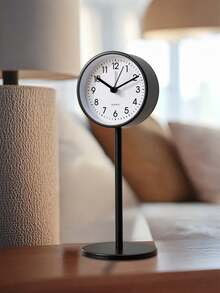 1 pieza Reloj despertador de dormitorio, negro, estilo simple, material de metal, para decorar la mesita de noche, la oficina, la sala de estar, un reloj de mesa muy hermoso, silencioso cuando funciona, no molestará el descanso y la lectura. Reloj digital para decoración de habitación, decoración de dormitorio, decoración de dormitorio, de vuelta a la escuela, decoración escolar, sorpresa escolar, decoración del hogar, útiles escolares - Multicolor - Ver 12