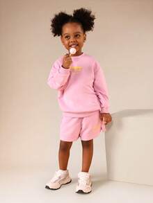 SUMWON Ensemble sweat-shirt à capuche et short rose pour filles sans cordon de serrage et imprimé texte pour un port casual au quotidien - Rose bonbon - Voir 2