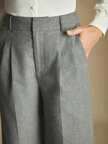 BizChic 2025秋冬新款灰色褶裥腰侧口袋百慕大短裤，复古别致优雅都市通勤休闲浪漫90年代圣诞节新年、感恩节派对海滩毕业典礼时尚百搭简约浪漫，适合婚礼宾客、主人、约会、派对、音乐会、早午餐、机场等多种场合。 - 灰色 - 查看 5