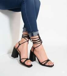 Sandalias negras de tacón grueso con punta cuadrada y cordones para mujer Elegantes sandalias negras de tiras con tacón de bloque y lazo en el tobillo Elegantes sandalias de tacón con cordones y punta cuadrada abierta para mujer - Negro - Ver 3