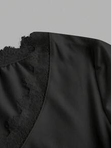 SHEIN EZwear Plus Size Women's Solid Color Lace Patchwork V-Neck Long Sleeve T-Shirt, Casual & Minimalist - Black - View 4