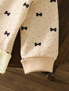 SHEIN Vintaside Kids 女婴时尚刺绣荷叶边下摆印花卫衣 - 杏色 - 查看 5