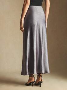 BizChic 2025秋冬新款灰色缎面褶裥中长裙，现代优雅，适合都市通勤、日常百搭、浪漫休闲，亦可搭配90年代复古风服饰，例如圣诞节、新年、感恩节派对、海滩、毕业典礼、时尚假日等场合，也适合婚礼宾客、主人、约会、派对、音乐会、早午餐、机场等。 - 灰色 - 查看 3