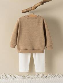 SHEIN Vintaside Kids 2件套女婴休闲百搭舒适可爱针织面料柔软蝴蝶结圆领宽松套头衫和修身长裤套装，适合居家和户外活动，性价比高，秋冬季女婴两件套冬季服装，带蝴蝶结，适合秋季宝宝穿着，秋冬季女婴毛衣套装，摩卡色宝宝服装 - 彩色 - 查看 2