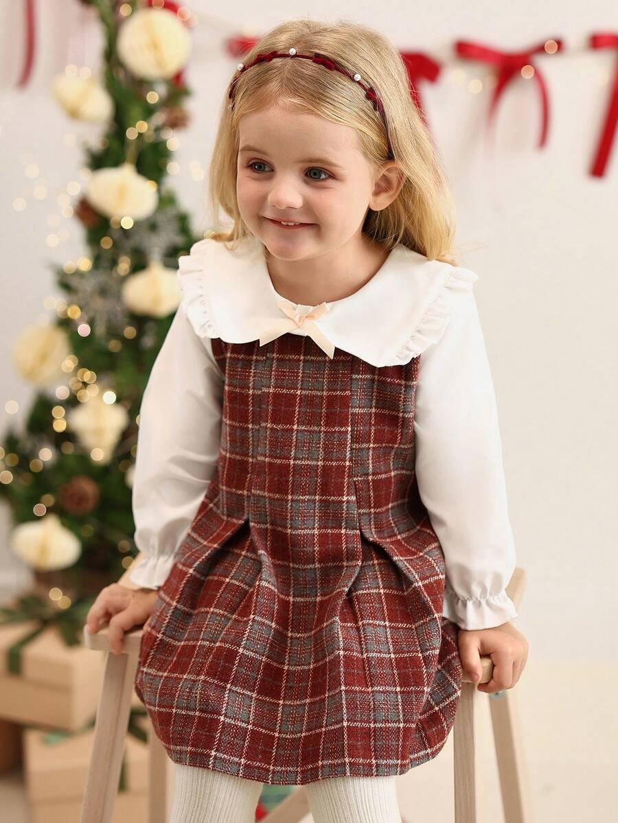 SHEIN Váy thu cho trẻ sơ sinh và bé gái, 6 tháng - 3 tuổi, họa tiết kẻ caro đỏ thời trang phong cách trường học có nơ 3D, cổ nhún bèo, tay bồng, thoải mái và mềm mại, thích hợp mặc vào mùa xuân, mùa thu, mùa đông, mặc thường ngày, làm quà tặng - Màu Đỏ Sâu - Xem 1