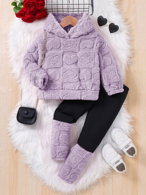 SHEIN Conjunto de 2 piezas de sudadera con capucha y leggings con estampado de corazón y bloques de color para niña, cálido y cómodo de manga larga, excelente para uso casual, diario, escolar y en el hogar en otoño e invierno, para Navidad