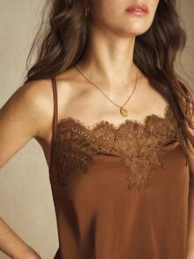 BizChic 2025 秋冬新款可调节细肩带不对称蕾丝拼布缎面衬衫，优雅别致的办公室休闲正装，适合派对、婚礼、海滩、节日、感恩节、圣诞节星期五