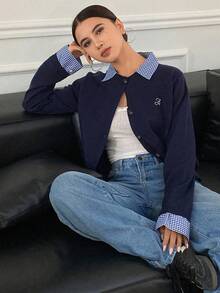 DAZY Cárdigan casual de mujer de manga larga con parches a cuadros y bordado de letras 2 en 1 - Azul Marino - Ver 4