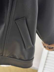 SHEIN Playful Pals Jaqueta de Bebê Menino de Couro Sintético com Retalhos de Pelúcia, Jaqueta Casual e da Moda para Bebê Menino