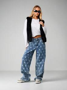 Missguided x Playboy 仿皮草连帽背心，饰有兔子标志，适合冬季分层穿着和休闲街头服饰 - 黑色 - 查看 3