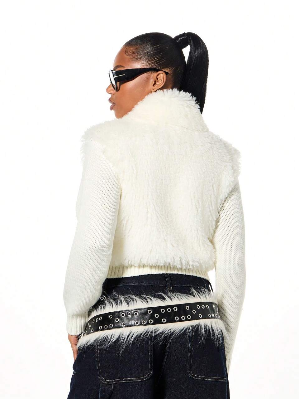 SUMWON Faux Fur Knitted Cropped Jacket With Zip Closure And Contrast Details For Winter