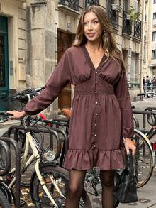 Chiquease Vestido de manga farol con escote profundo en V y cintura ceñida, nuevo para otoño/invierno 2025. Vestido elegante con volantes en el bajo, conjunto exterior rojo-café, vestido versátil para ir y venir en otoño/invierno para mujeres. - Óxido marrón - Ver 6