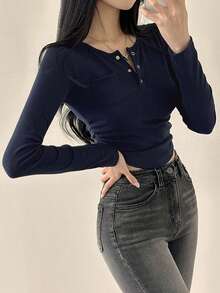 DAZY Camiseta de manga larga de ajuste ceñido con media cartera abotonada de unicolor, ropa de otoño, ropa de vuelta al colegio - Azul Marino - Ver 3