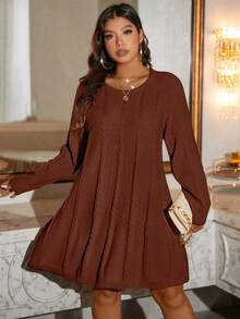SHEIN LUNE Abito casual lavorato a maglia con motivo a trecce, scollo tondo, maniche lunghe, adatto per autunno/inverno, taglie comode - Caffè Marrone - Visualizzare 4