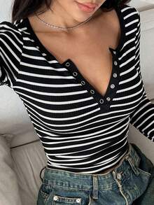 SHEIN PETITE 黑白条纹圆领部分纽扣长袖修身 T 恤，适合娇小女性，秋冬季，简约，百搭设计，适合通勤、办公室、教师、休闲、约会、复古、家居 - 黑與白 - 查看 6