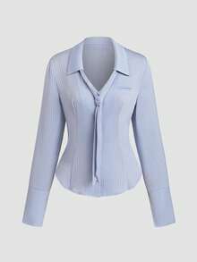 Celisse 女式条纹缎面翻领 V 领系带腰部开衩下摆衬衫 - 藍色 - 查看 3