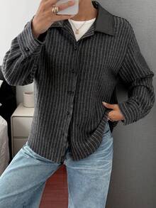 Livesso Camisa casual de mujer a rayas con parche de piel sintética PU, chaqueta de manga larga de mezcla de lana de corte holgado, adecuada para uso en la oficina en otoño e invierno - Gris Oscuro - Ver 2