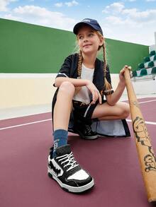 JNSQ Year-Round Fashionable Cool Kids Canvas Casual Sneakers Sport Shoes - Black and White - View 2