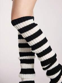 ROMWE Goth 1双女士纯色针织加长腿套，深紫色和黑色条纹，适合所有季节 - 黑與白 - 查看 4