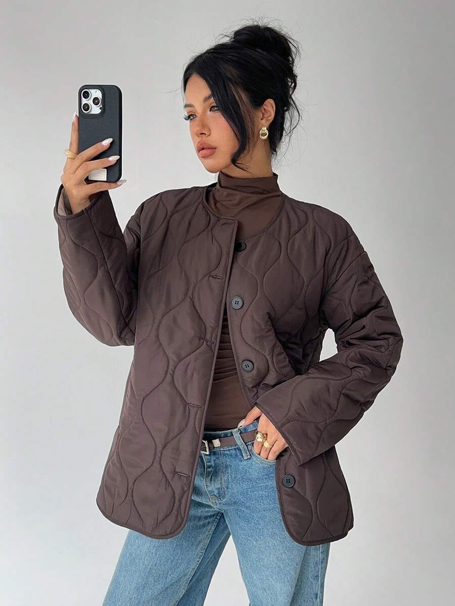 Aloruh 极简通勤新款秋冬夹克版棕色撞色口袋宽松版型女式夹棉外套 - 棕色 - 查看 1