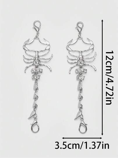 Goth 2 pièces Charms de chaussures style gothique en forme de scorpion, chaîne de décoration de bottes animales en strass punk. Convient pour ajouter une atmosphère mystérieuse aux chaussures pour Halloween
