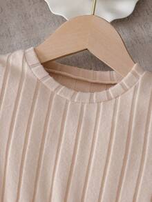 SHEIN Vintaside Kids Girls Elegant Sweet Cute Ditsy Floral Round Neck Ribbed Long Sleeve Casual Dress, Suitable For Christmas, Halloween, Holiday Party, Vacation, Daily Wear, Spring/Autumn/Winter - Apricot - View 7