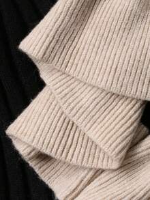 Dazy Plus 撞色拼布 V 领紧身袖荷叶边下摆优雅大码女式开衫，秋冬 - 黑色 - 查看 3