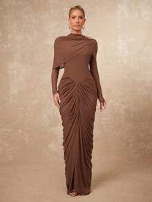 Lumalex 春夏不对称金属装饰网纱柔软飘逸褶皱腰部修身长袖连衣裙,女士垂坠长裙,棕色优雅连衣裙,长袖优雅连衣裙,棕色婚礼宾客礼服,奢华舞会聚会派对宴会,低调奢华闪耀的假日派对狂欢节郊游度假热门户外丰富层次婚礼季宴会派对新年派对造型晚宴晚会秋季派对礼服 - 咖啡棕 - 查看 7