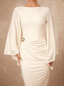 Lumalex Đầm ôm sát cơ thể không đối xứng tay áo rộng, cổ thuyền, trang trí kim loại nhún bèo dành cho nữ - Màu be - Xem 5