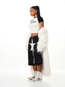 SUMWON WOMEN Áo thun tay ngắn Raglan cho bé có in hình họa tiết cảnh báo - Đen và trắng - Xem 6