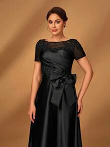 Serin 优雅奢华浪漫网纱拼接缎面褶皱奢华串珠贴花短袖蝴蝶结A字裙摆连衣裙，适合晚宴、约会、度假、舞会、婚礼、新娘母亲礼服、情人节等场合。 - 黑色 - 查看 6