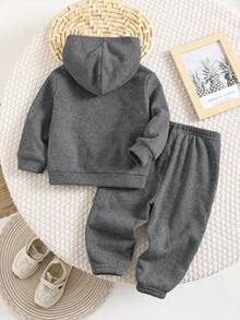 SHEIN 2pcs Baby Boy/Girl Casual Sports Letter Graphic Pocket Sweatshirt & Elastic Waist Pants Set, Suitable For Autumn/Winter Baby Boy Sweatshirt Set Baby Casual Sets Baby Boy Winter Sets Two Pieces Set Baby Boy Clothes Fall - Dark Grey - View 8