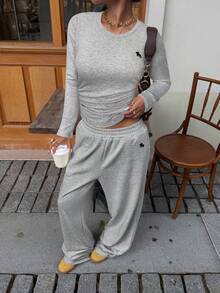 Muchica 秋季女士休闲刺绣细节上衣和裤子两件套 - 灰色 - 查看 4