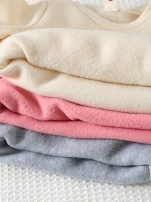 Cozy Pixies Bộ 6 áo nỉ cổ tròn tay dài họa tiết chữ cái cổ điển cho bé gái kèm quần jogger cạp chun - Hồng - Xem 4