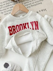 Babygirl 可爱休闲灰色字母印花卫衣和裤子套装，秋冬